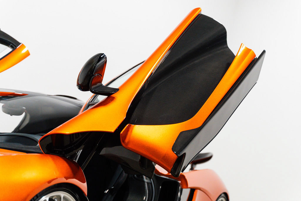 Used 2014 McLaren P1 RWD image 99