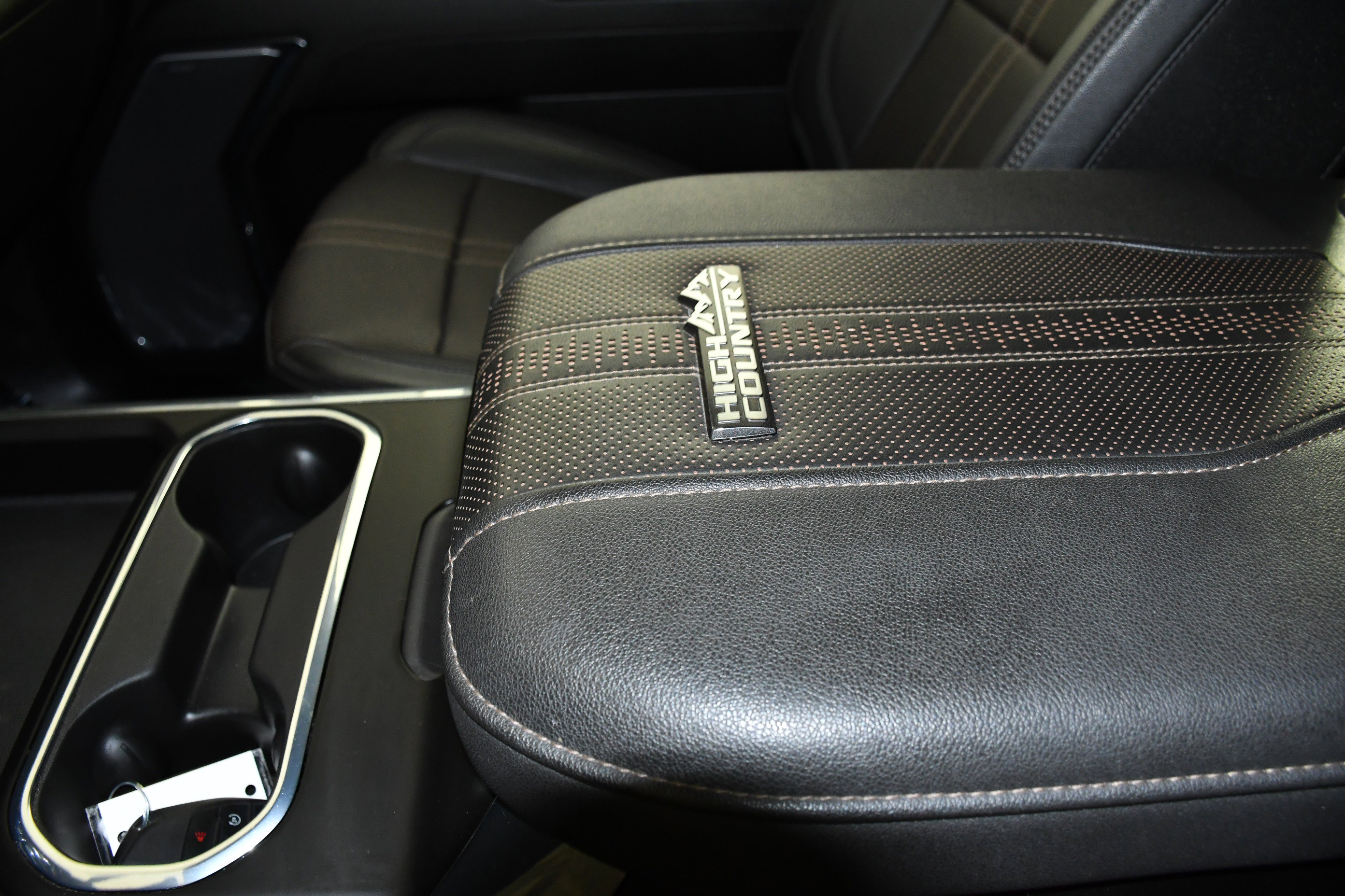 Used 2024 Chevrolet Silverado 3500 High Country w/ High Country Premium Package AWD/4WD image 37