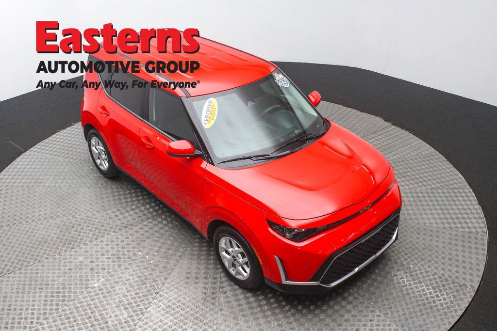 Used 2025 Kia Soul LX w/ LX Technology Package image 3