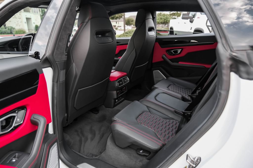 Used 2022 Lamborghini Urus image 47