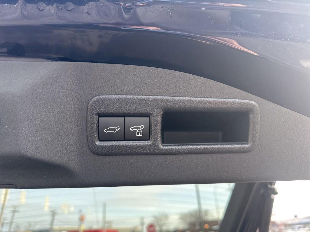 New 2026 Subaru Solterra AWD/4WD image 32