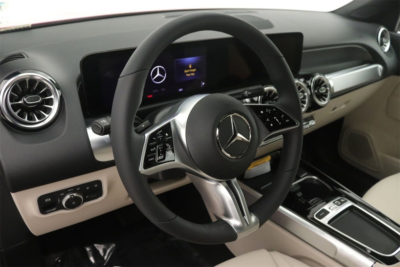 New 2026 Mercedes-Benz GLB 250 image 5