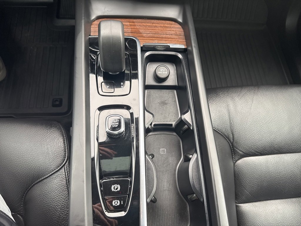 Used 2023 Volvo XC60 B5 Plus w/ Climate Package image 17