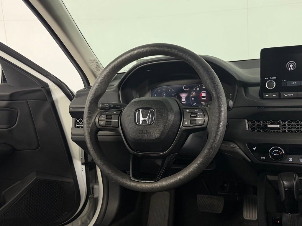 Used 2025 Honda Accord SE image 13