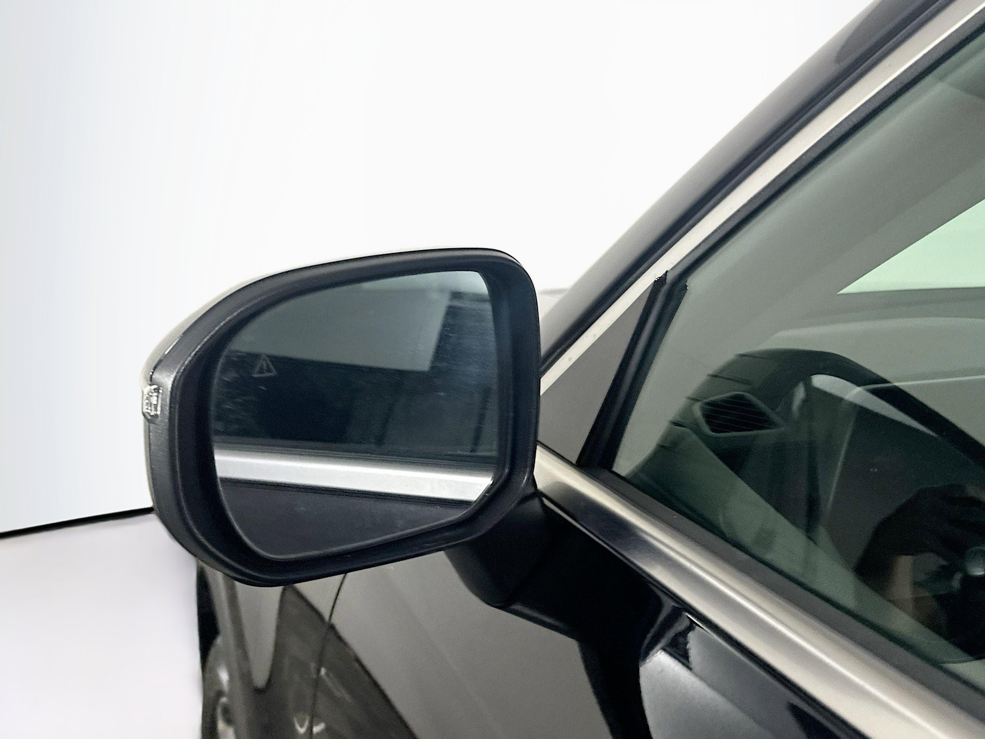 Used 2023 Kia Telluride S image 16