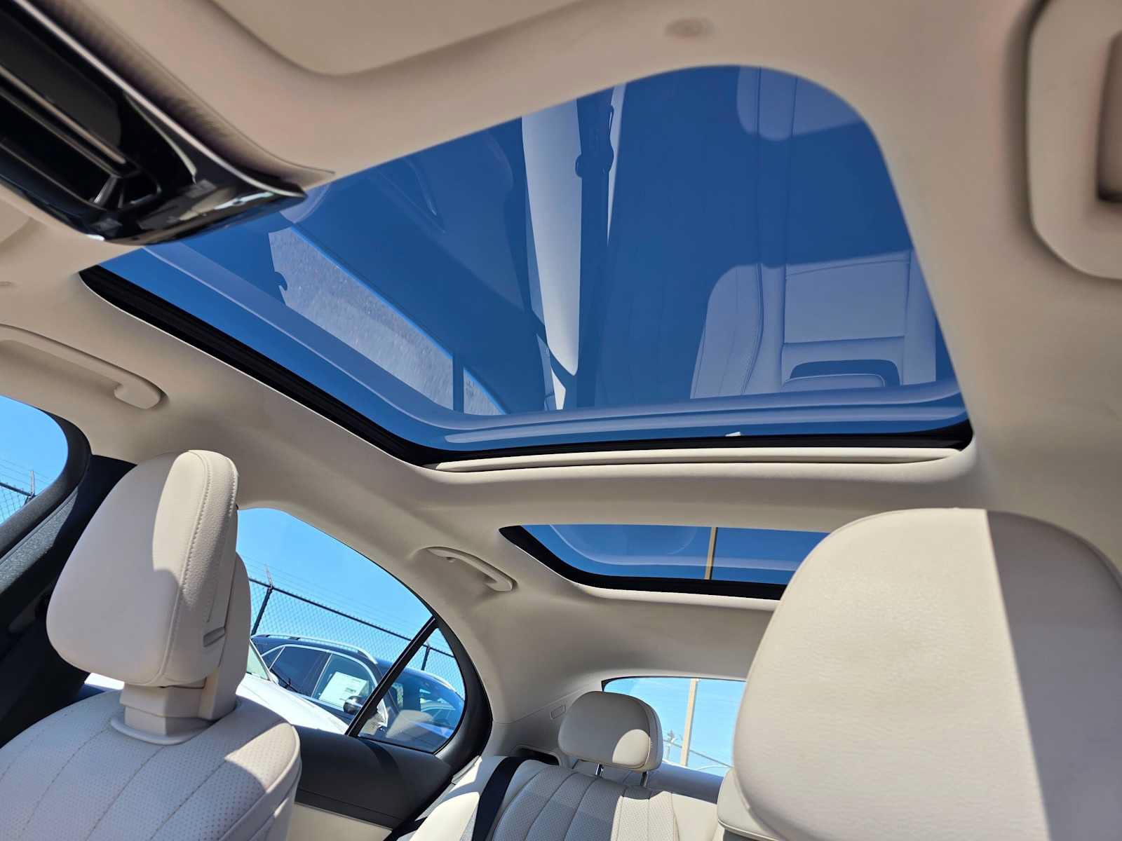 Used 2025 Mercedes-Benz E 350 Sedan w/ Winter Package image 22