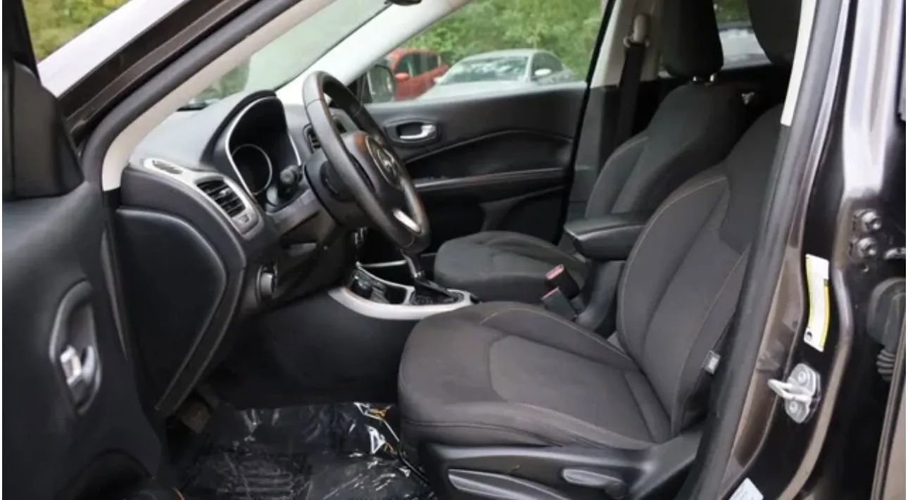 Used 2018 Jeep Compass Sport AWD/4WD image 7
