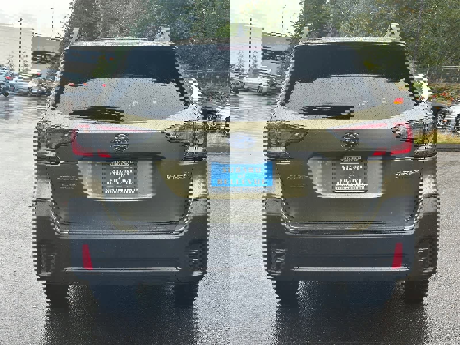 Used 2022 Subaru Outback Premium image 4