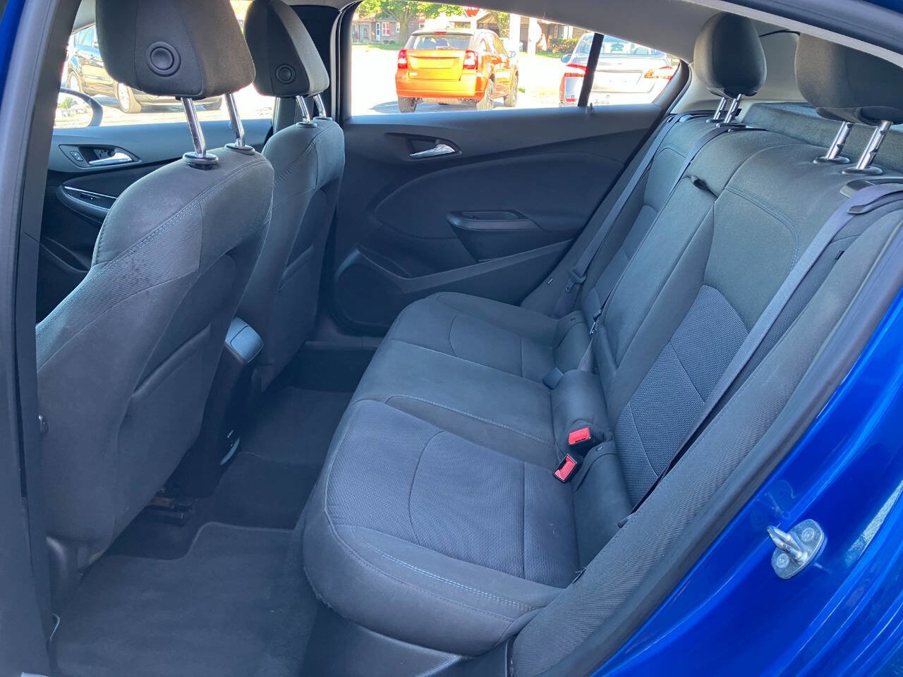 Used 2017 Chevrolet Cruze LT w/ Convenience Package image 12