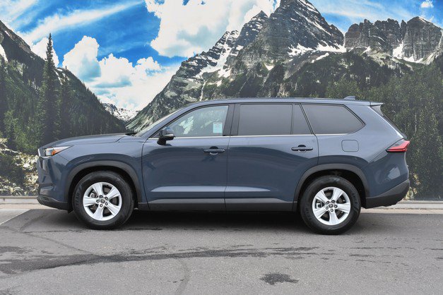 Certified 2025 Toyota Grand Highlander AWD image 7