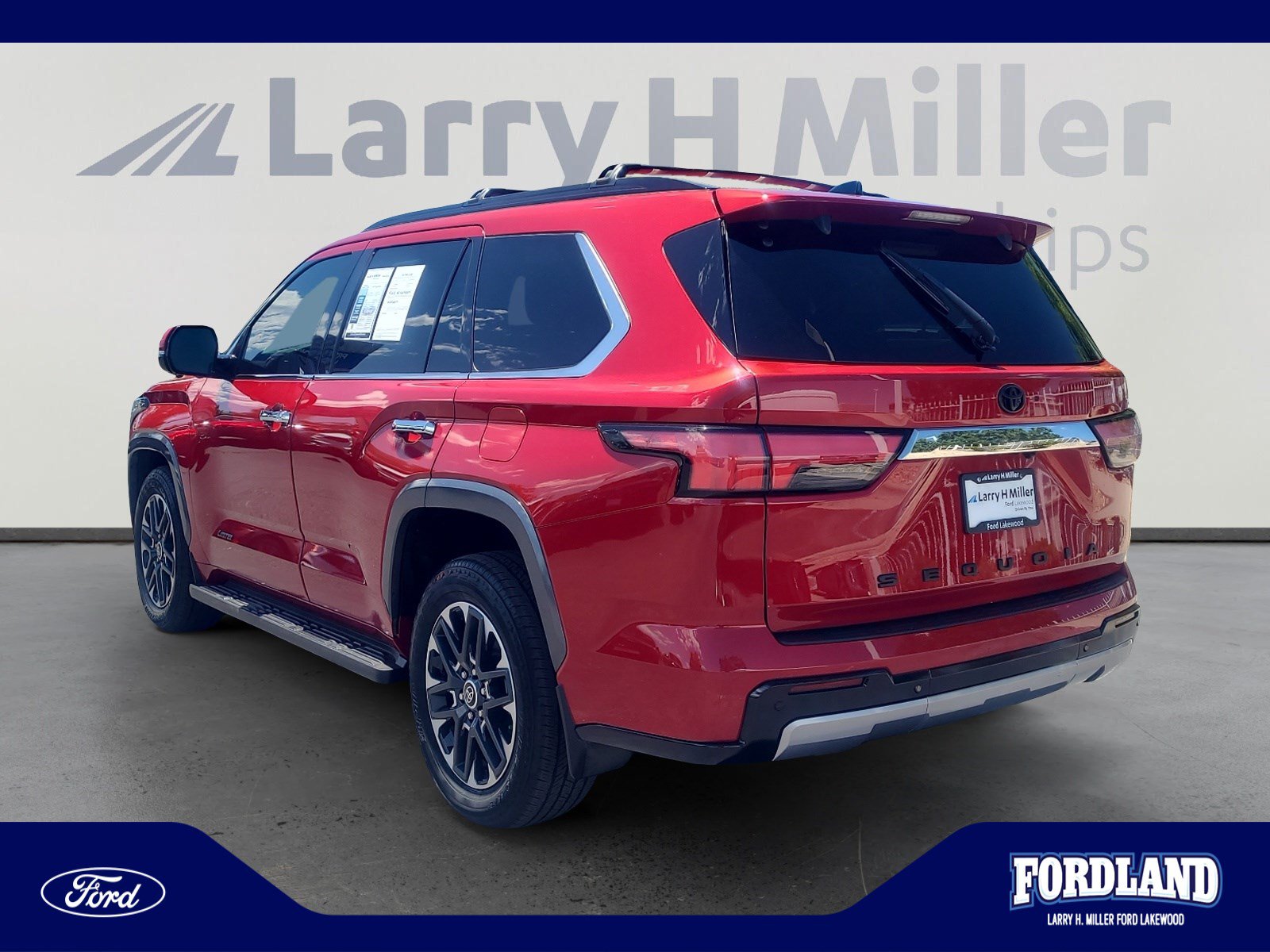 Used 2023 Toyota Sequoia Limited AWD/4WD image 3
