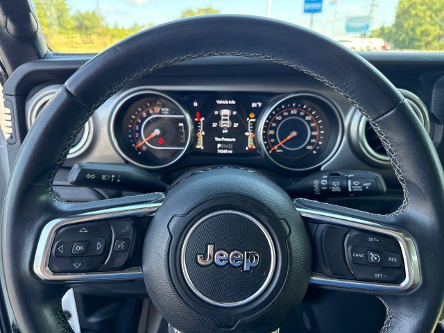Used 2018 Jeep Wrangler Unlimited Sahara AWD/4WD image 28