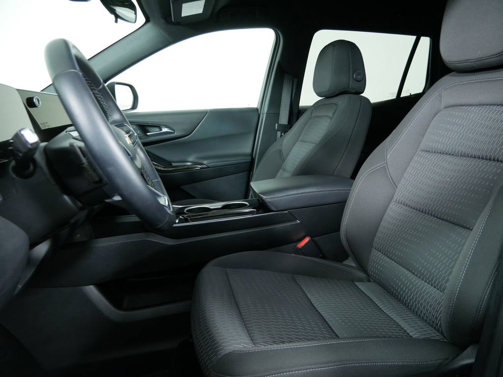 Used 2025 Chevrolet Equinox LT AWD/4WD image 15