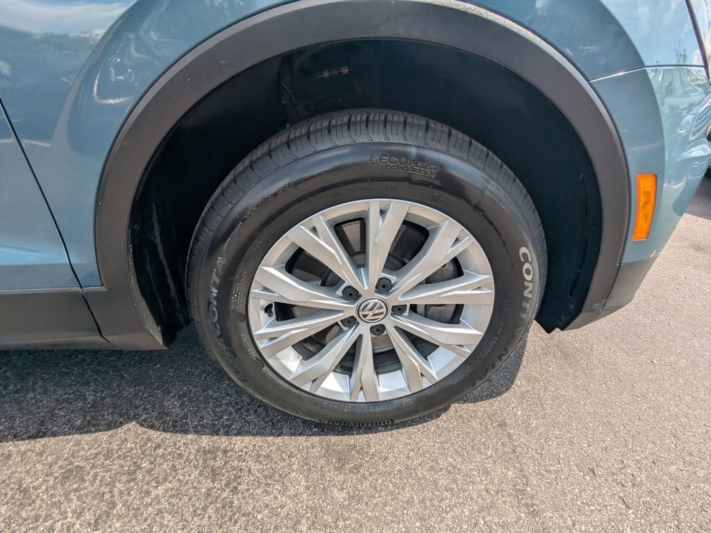 Used 2019 Volkswagen Tiguan SE w/ Panoramic Sunroof Package FWD image 22