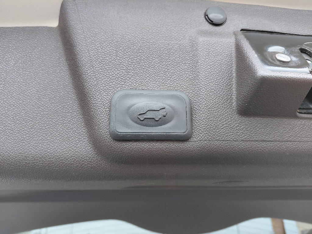 Used 2016 Buick Enclave Premium w/ Experience Buick Package image 10