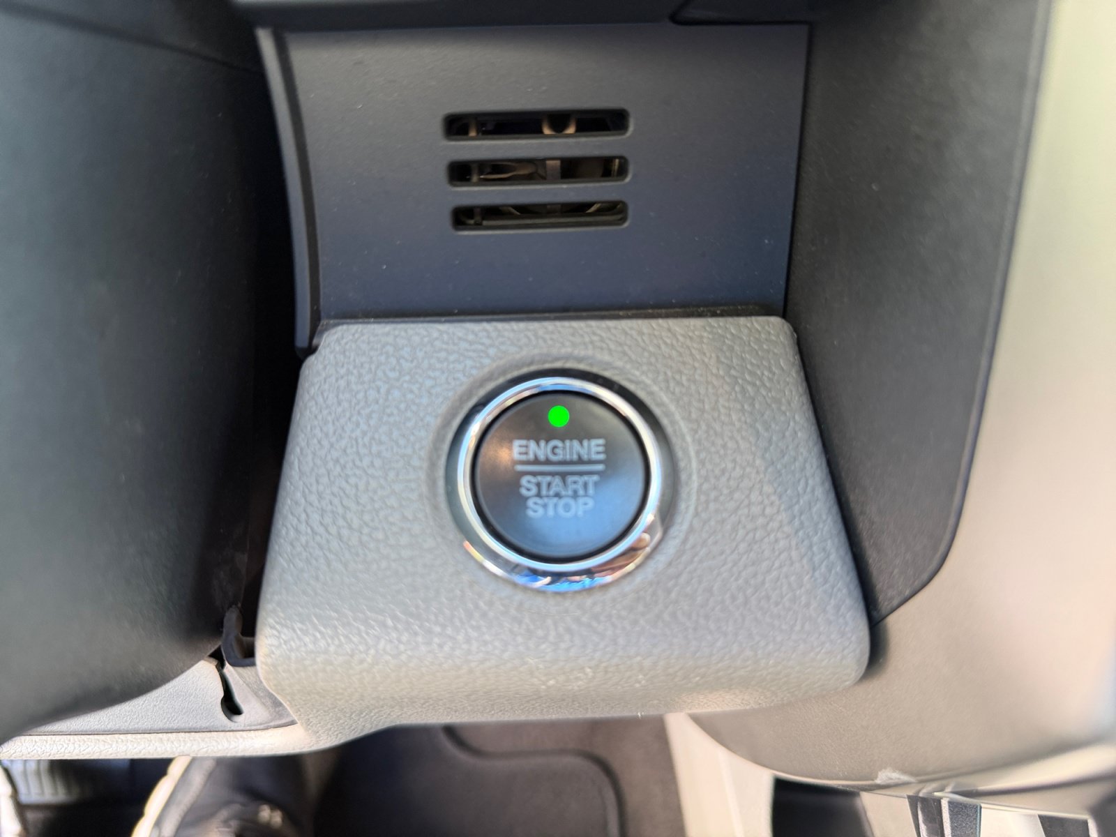 Used 2019 Ford F150 Lariat w/ Equipment Group 502A Luxury AWD/4WD image 22