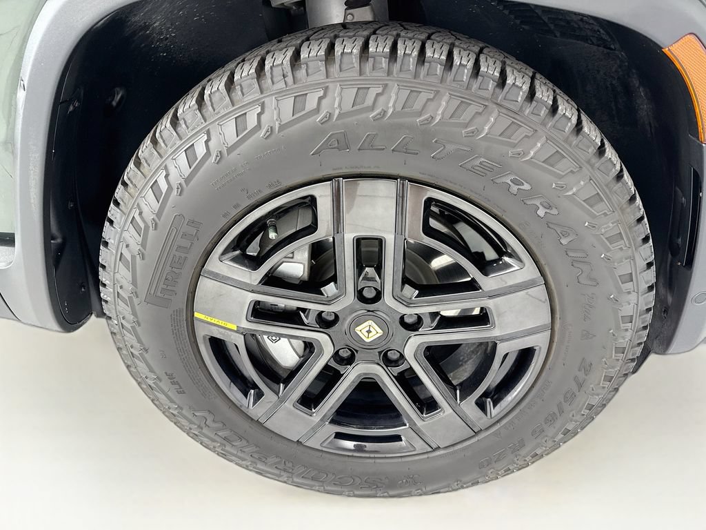 Used 2023 Rivian R1T Adventure Dual AWD/4WD image 32
