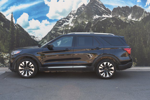 Used 2025 Ford Explorer Platinum w/ LUX Leather Package AWD/4WD image 7