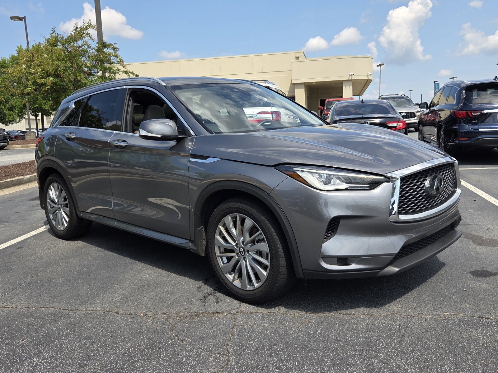 Used 2023 INFINITI QX50 Luxe FWD image 4