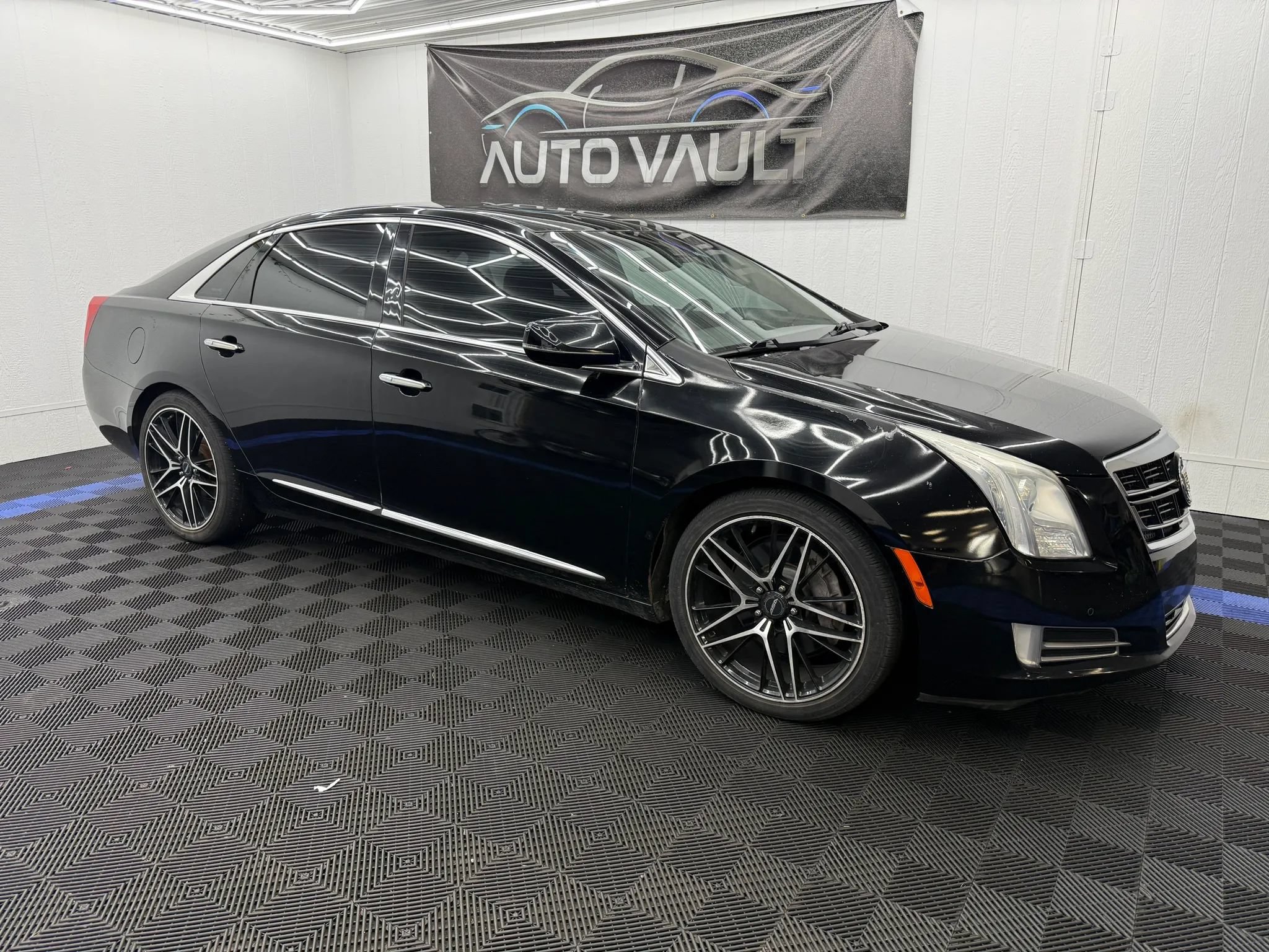 Used 2014 Cadillac XTS Vsport Premium AWD/4WD image 2