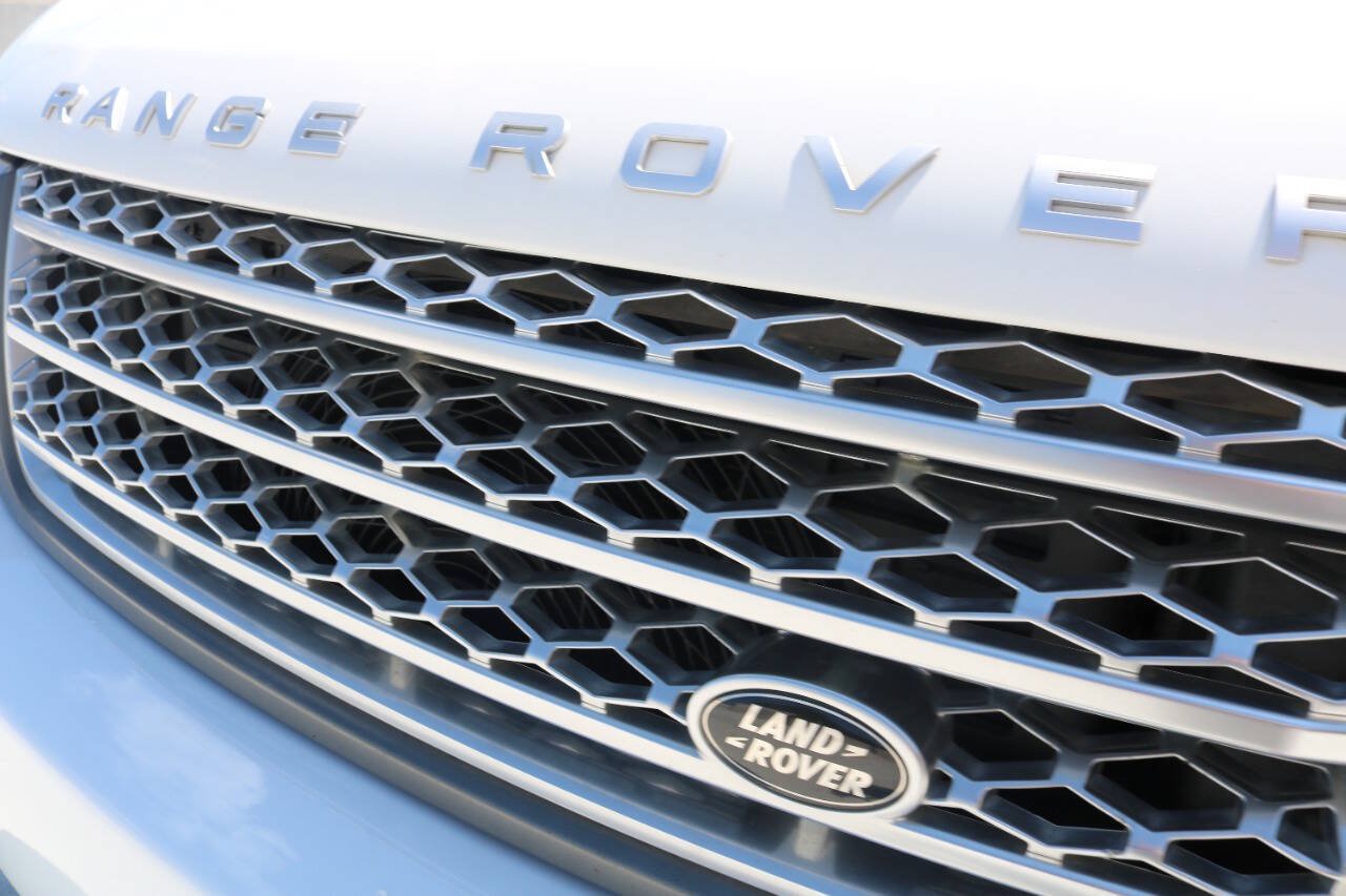 Used 2011 Land Rover Range Rover Supercharged AWD/4WD image 31