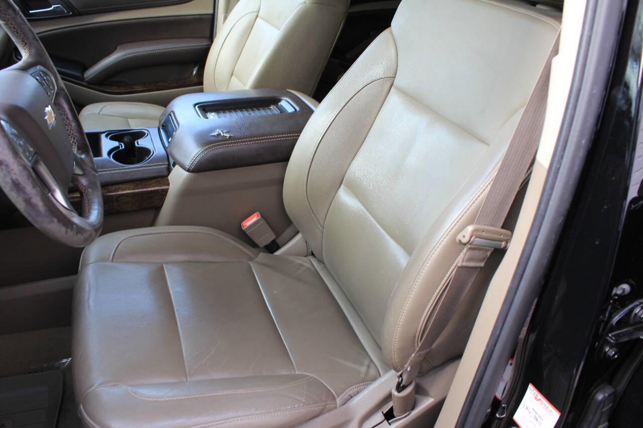 Used 2016 Chevrolet Tahoe LT w/ LT Signature Package image 11