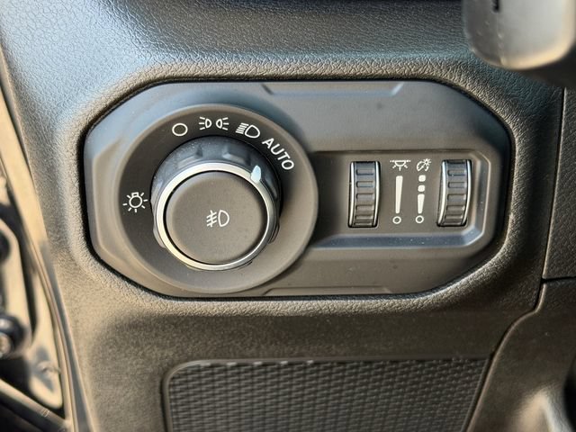 Used 2019 Jeep Wrangler Sport AWD/4WD image 24