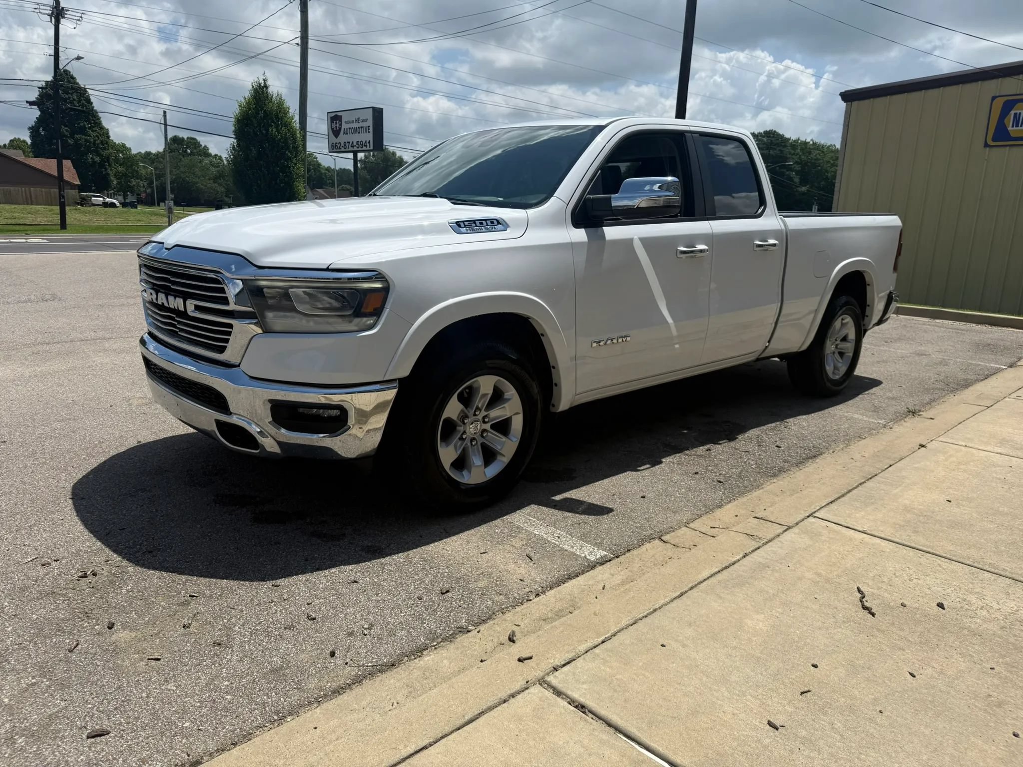 Used 2021 RAM 1500 Laramie RWD image 4