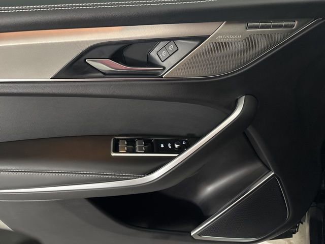 Used 2026 Jaguar F-PACE R-Dynamic S image 14