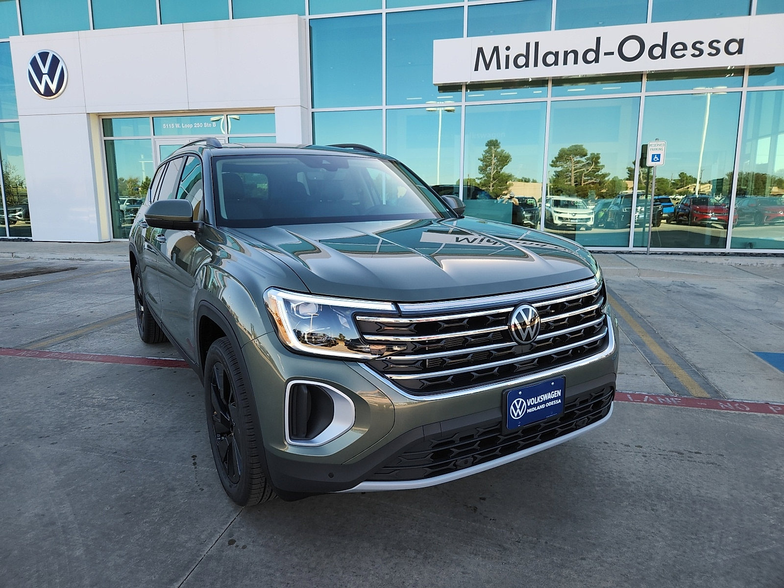 New 2026 Volkswagen Atlas SE