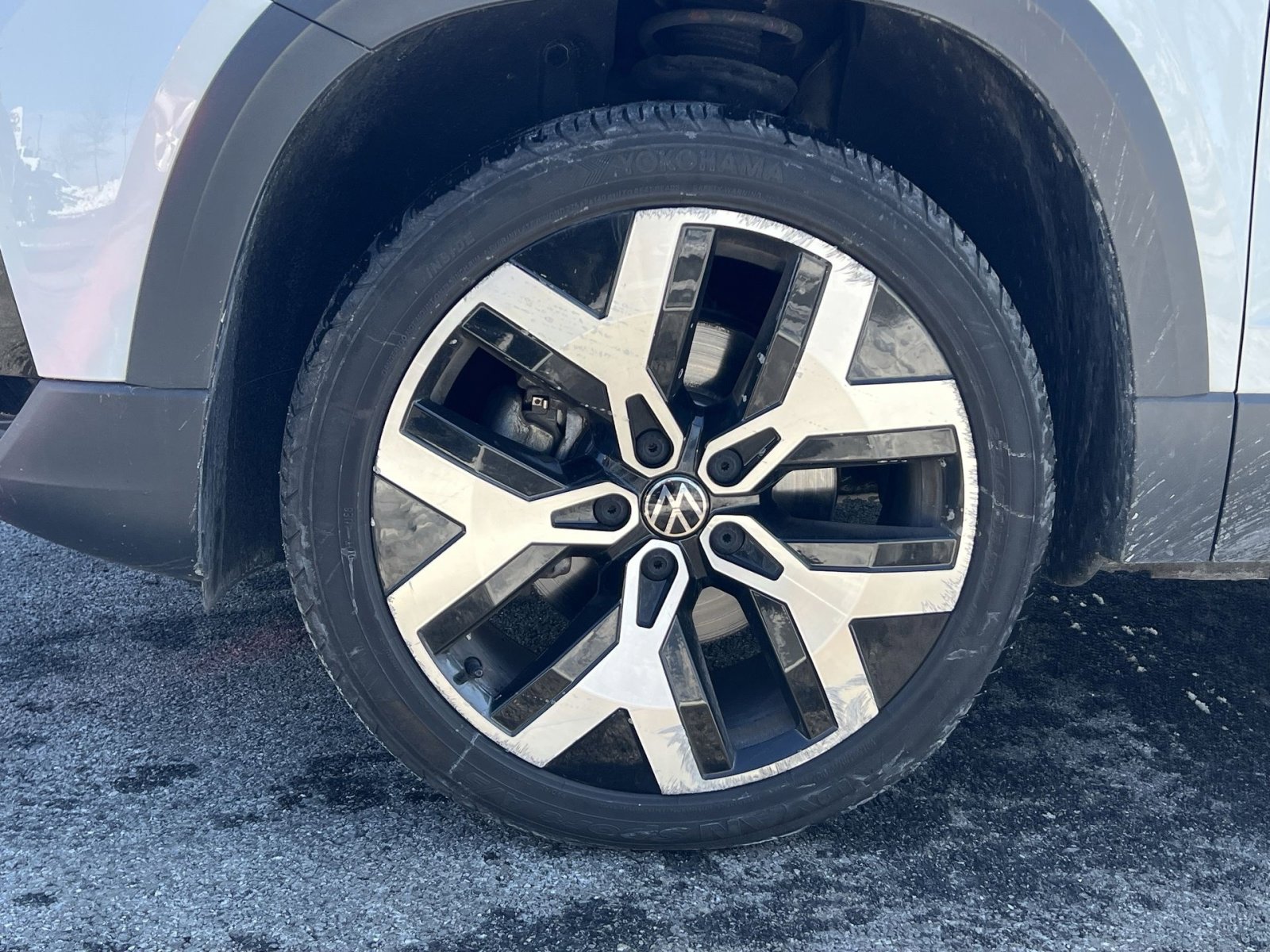 Used 2022 Volkswagen Taos SEL image 12