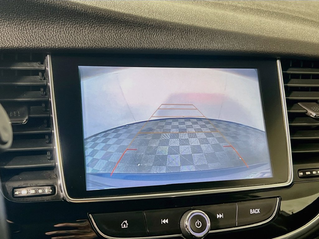 Used 2019 Buick Encore Essence w/ Experience Buick Package AWD/4WD image 12