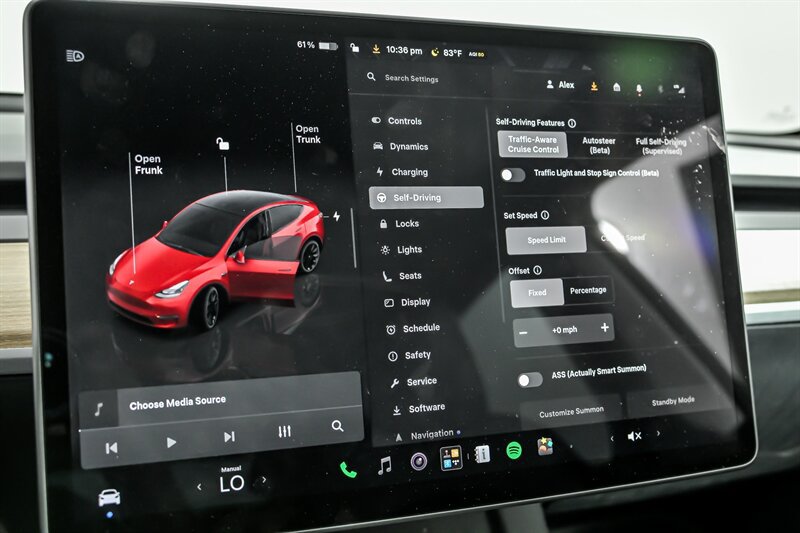 Used 2023 Tesla Model Y Long Range AWD/4WD image 29