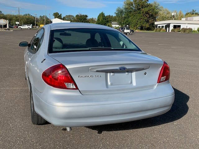 Used 2003 Ford Taurus SEL image 8