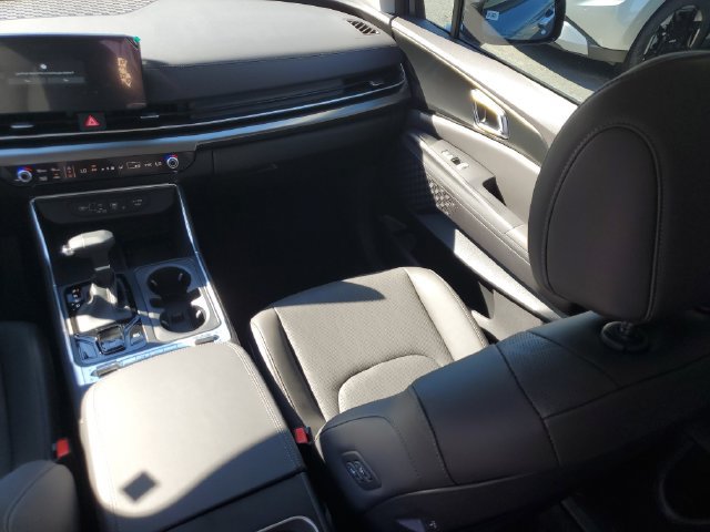 New 2027 Kia Carnival SX FWD image 9