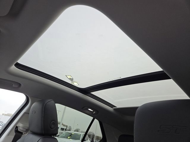 New 2026 Buick Envision Sport Touring image 3