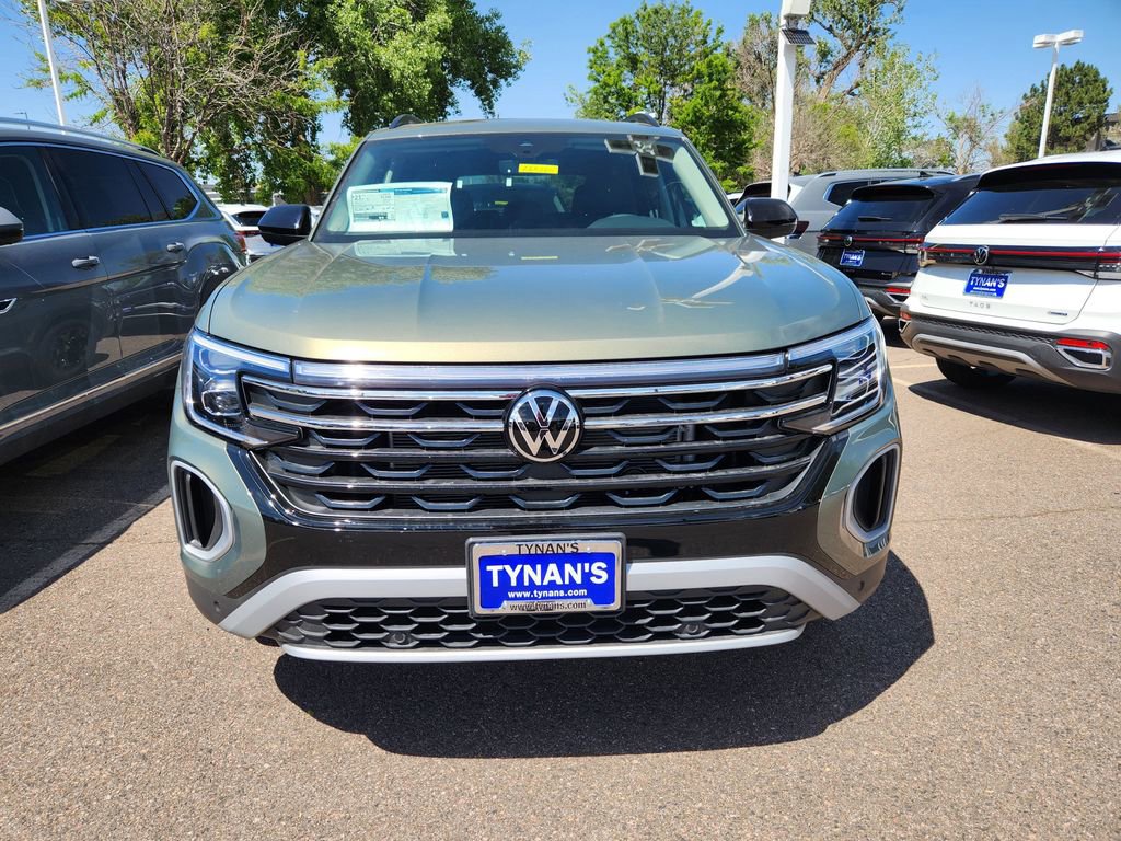 New 2026 Volkswagen Atlas Peak Edition AWD/4WD image 2