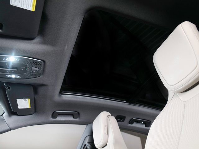 Certified 2025 Porsche Macan 4 Electric image 26