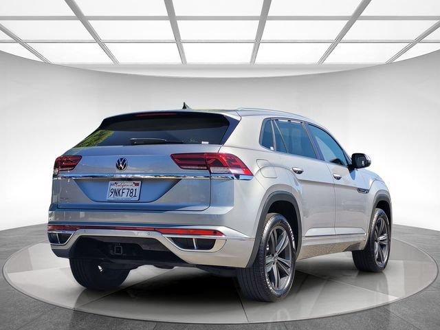 Used 2020 Volkswagen Atlas Cross Sport SE w/ Panoramic Sunroof Package FWD image 4
