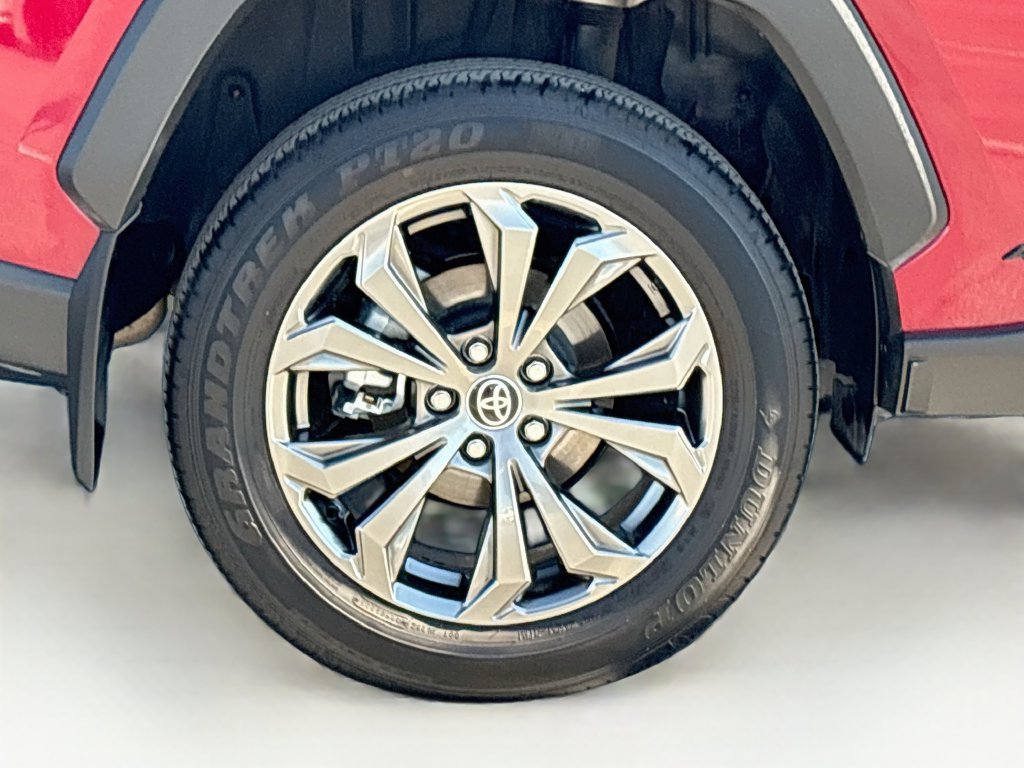 Used 2025 Toyota RAV4 Limited w/ Weather Package AWD/4WD image 33