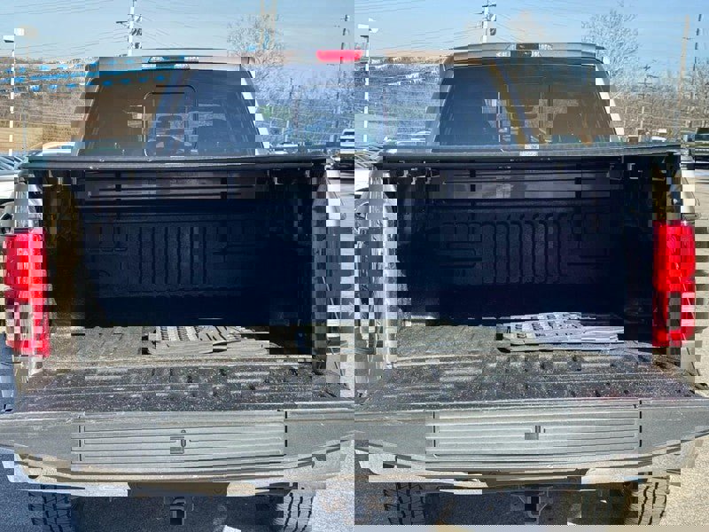 Used 2018 Ford F150 Lariat w/ Equipment Group 502A Luxury image 5