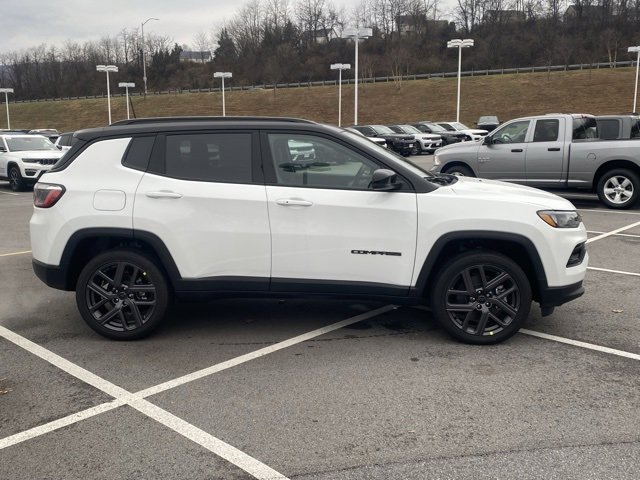 New 2026 Jeep Compass Limited image 9