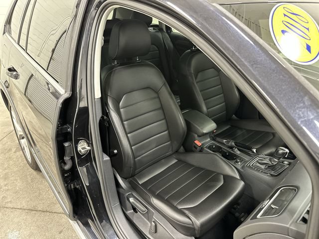 Used 2018 Volkswagen Golf Alltrack SEL AWD/4WD image 18