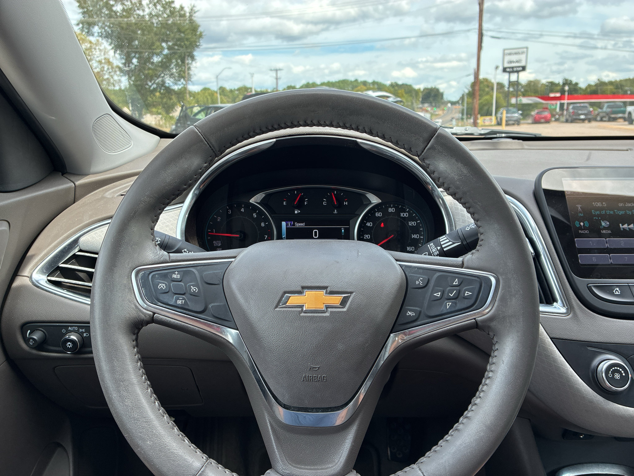 Used 2018 Chevrolet Malibu LT FWD image 27