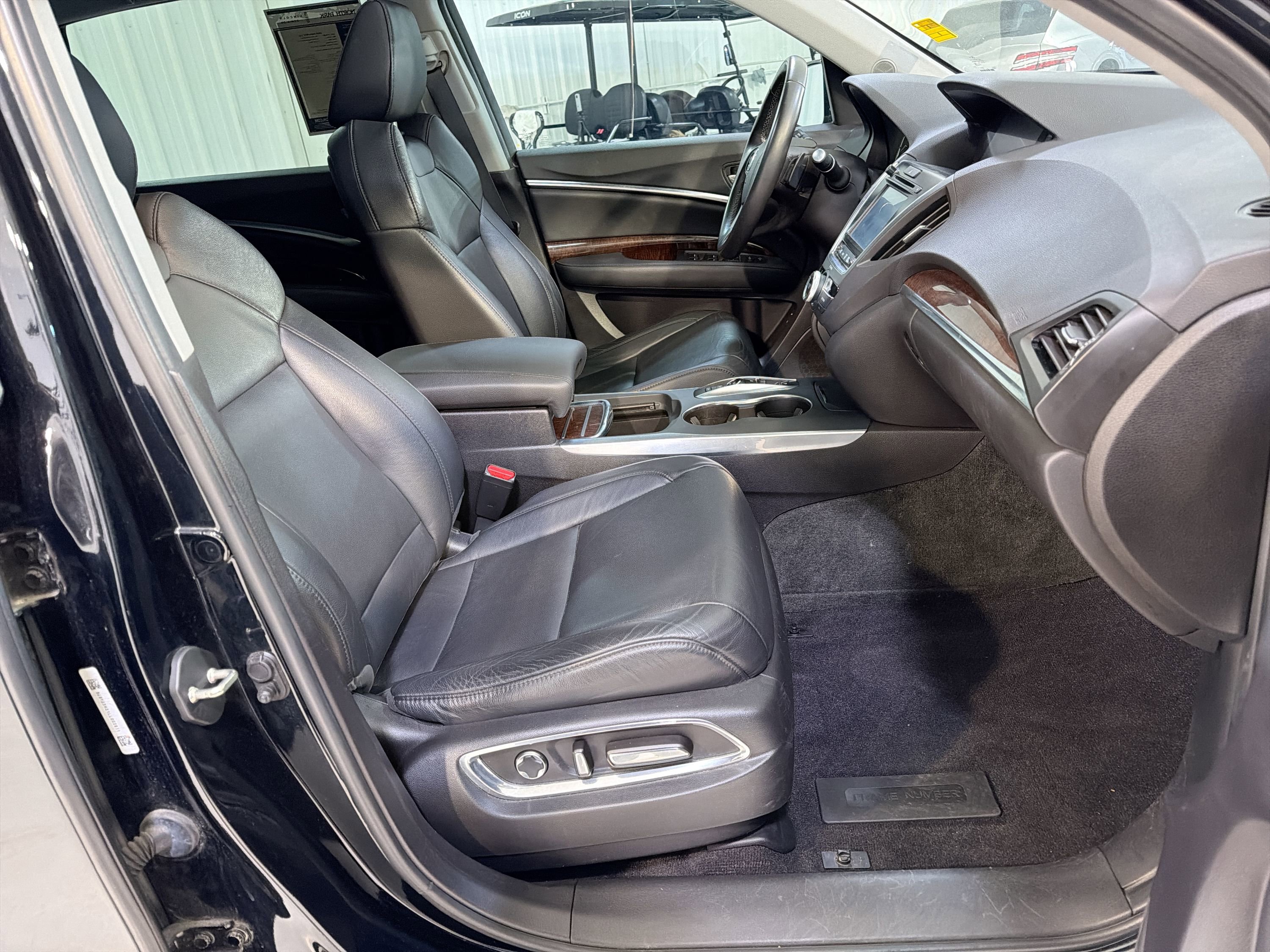 Used 2020 Acura MDX FWD image 28