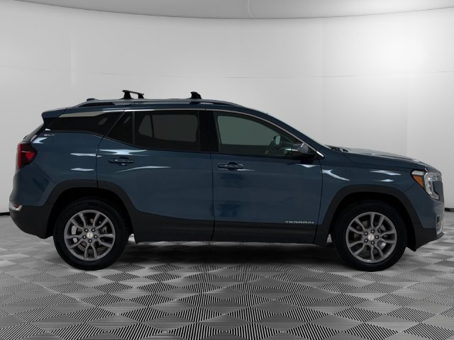 Used 2024 GMC Terrain SLT AWD/4WD image 6