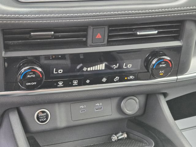 Used 2023 Nissan Rogue SV FWD image 28