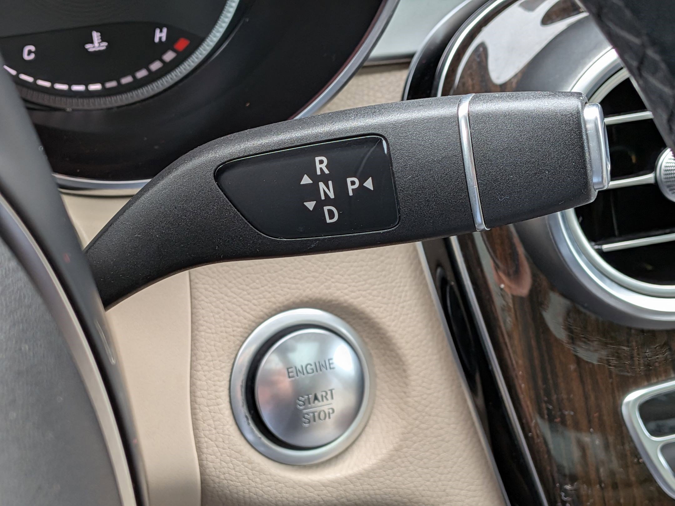 Certified 2019 Mercedes-Benz GLC 300 4MATIC w/ Premium Package image 22