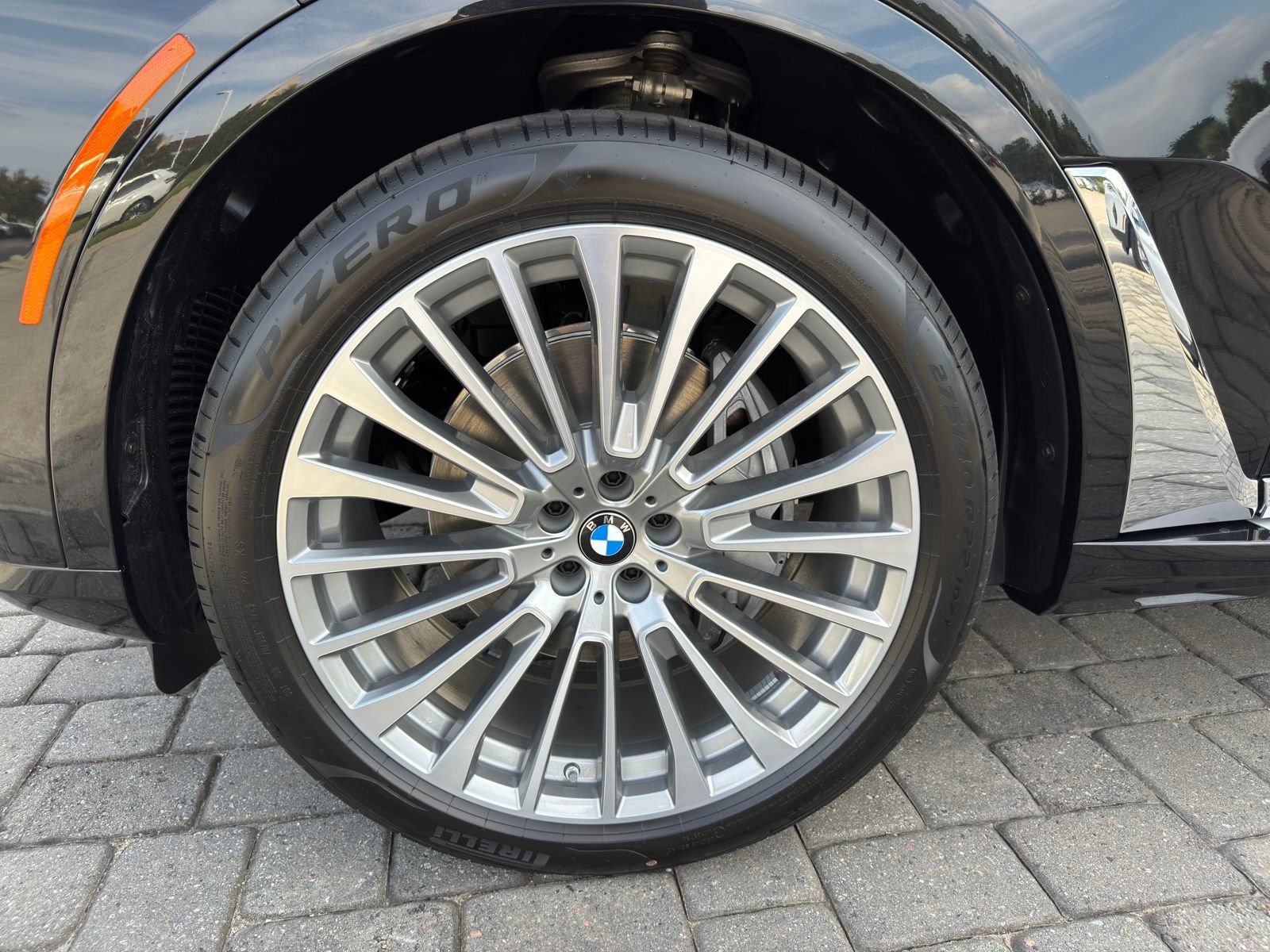 New 2026 BMW X7 xDrive40i image 13