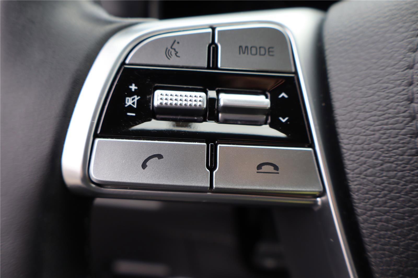 Certified 2022 Kia Telluride EX w/ EX Premium Package image 17